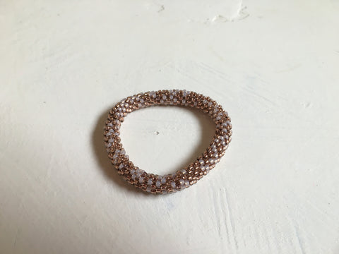 Beautiful hand-crafted slim bracelet - Pink and 'copper look'