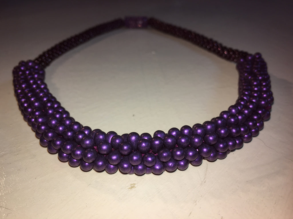 Beautiful hand-crafted necklace - Purple - with strong magnetic clasp